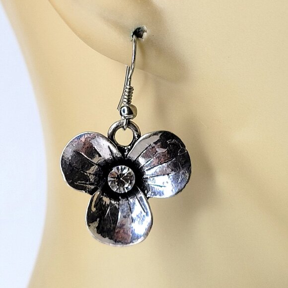 Floral Silver Tone Earrings - Picture 2 of 9